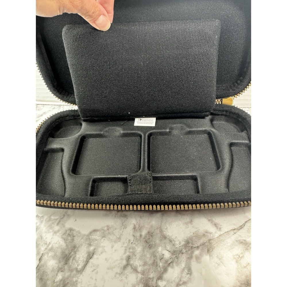 Nintendo Switch Legend of Zelda Breath of the Wild Brown Leather Carrying Case - Picture 8 of 9